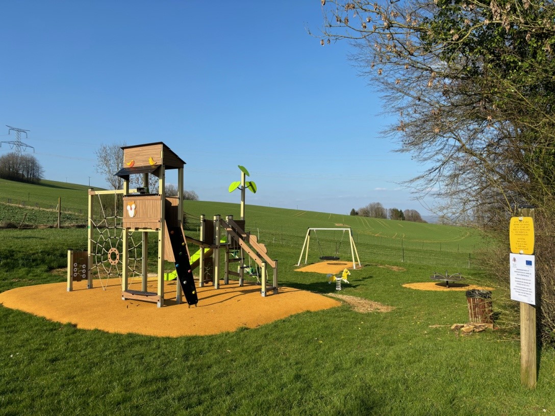 Terrain de jeux Evigny 2
